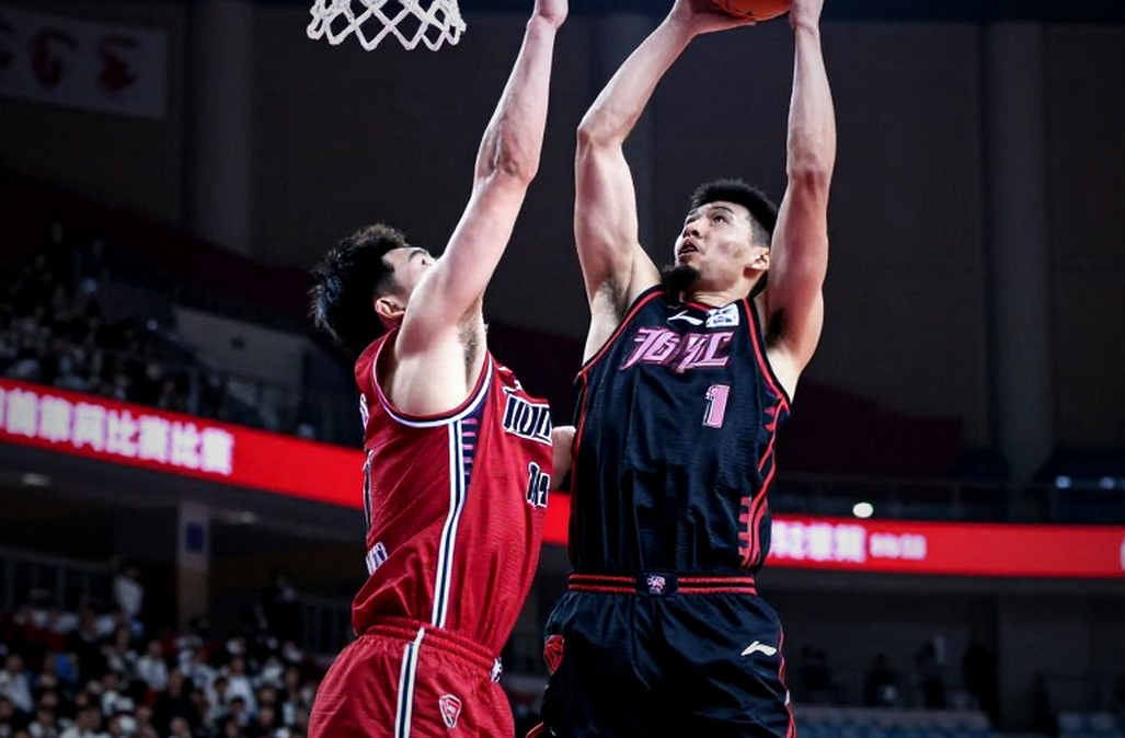 Panathinaikos thua PAOK 82-84 tại bán kết Super Cup Hy Lạp: 11 buổi tập, 13 rebound tấn công và vạch ném phạt