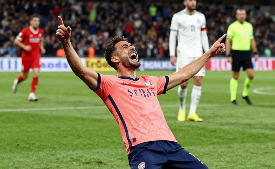 PSG 4-2 Barcelona: 79 giây đi săn Pedri và vết nứt dưới bảng tỷ số