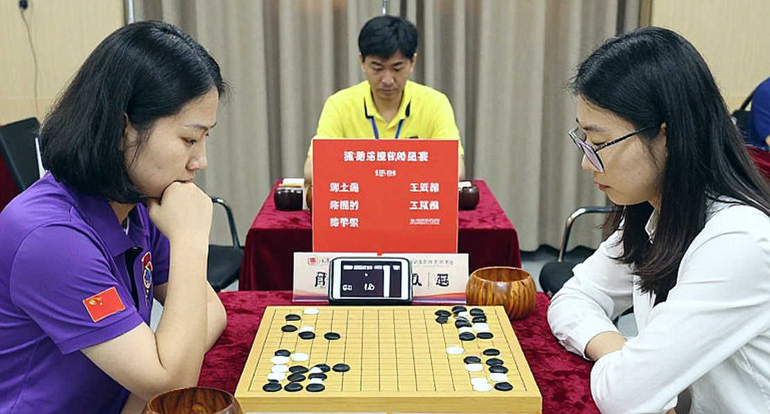 Bản cập nhật 60 phút của Daniel King cho khai cuộc Najdorf: miếng vá hay chiến lược?