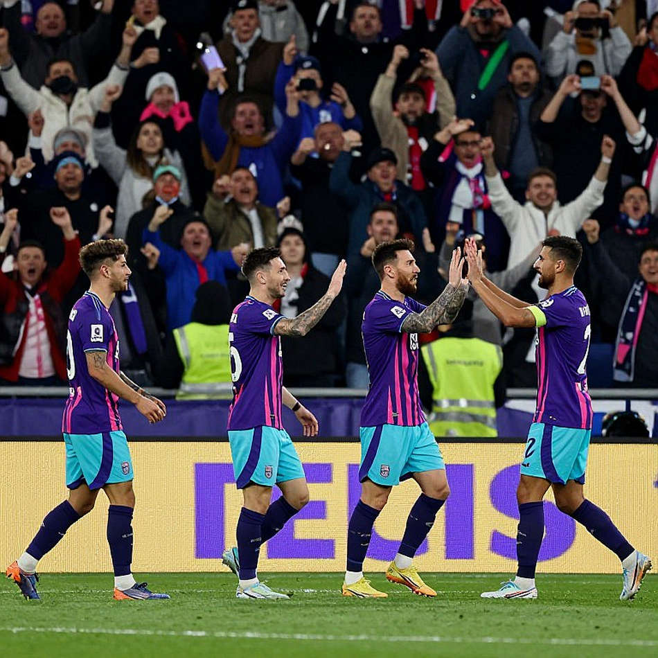 Thẻ đỏ phút 80, bàn thua phút 77: khi trật tự nhân quả bị đảo ngược ở Stamford Bridge