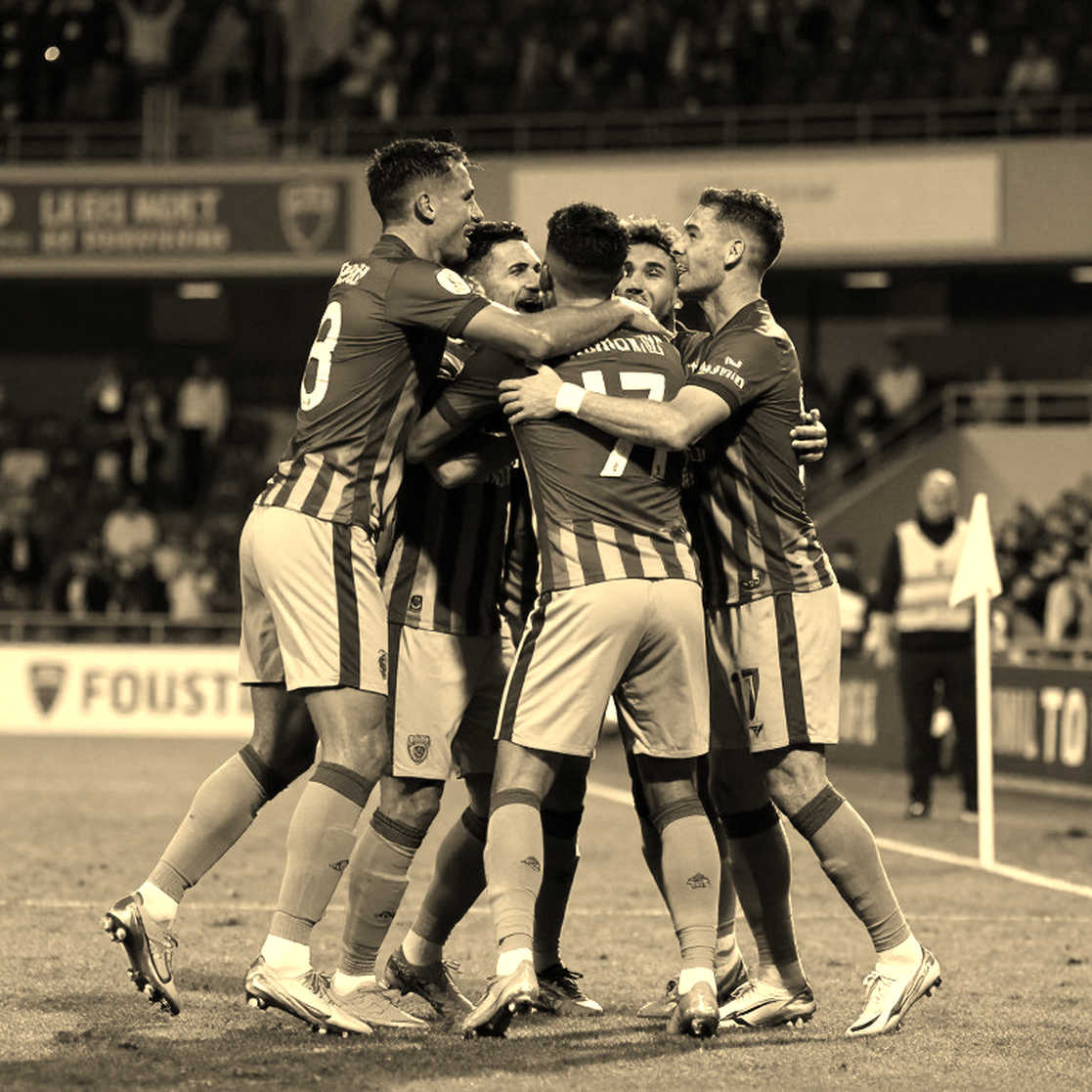Trabzonspor 2-0 Besiktas: bàn thắng phút 71, 15 pha cứu thua và một nền móng đi vay
