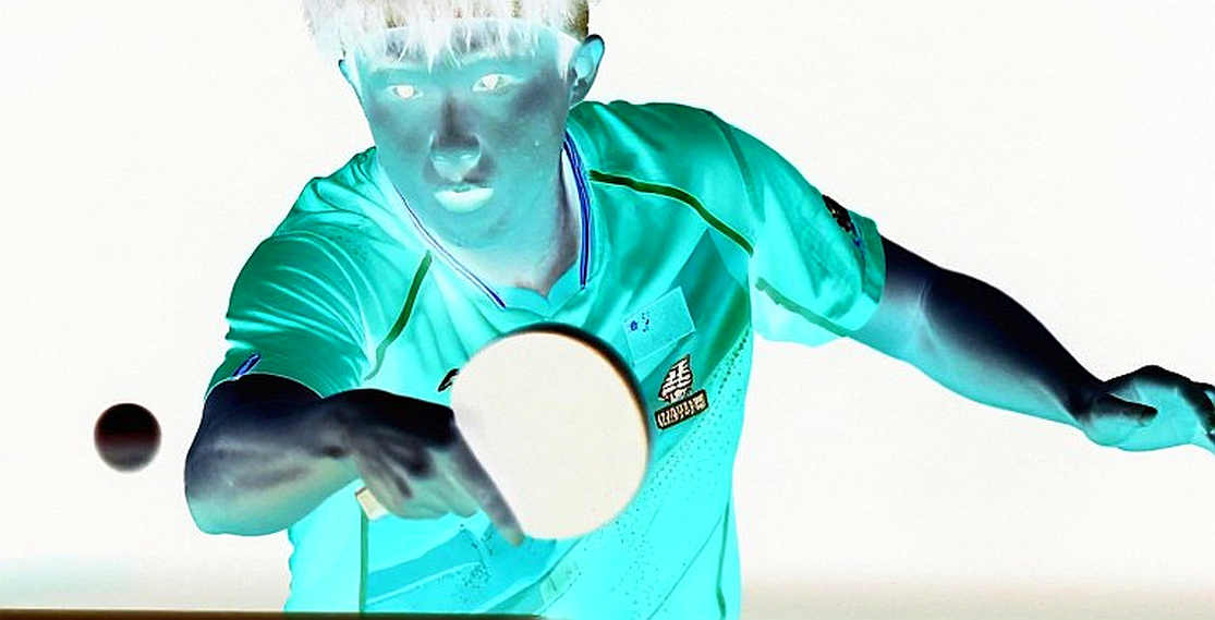Bàn tay trái của Zion Suzuki ở phút 49: điều Shay Given khen, và điều bảng thống kê bỏ sót