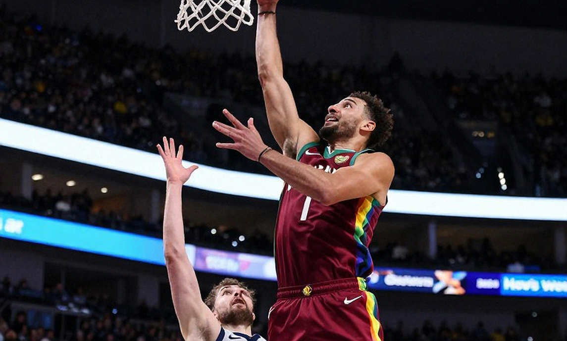 Ben Simmons, Doc Rivers và câu hỏi chiến thuật nằm dưới một cái tít giật gân